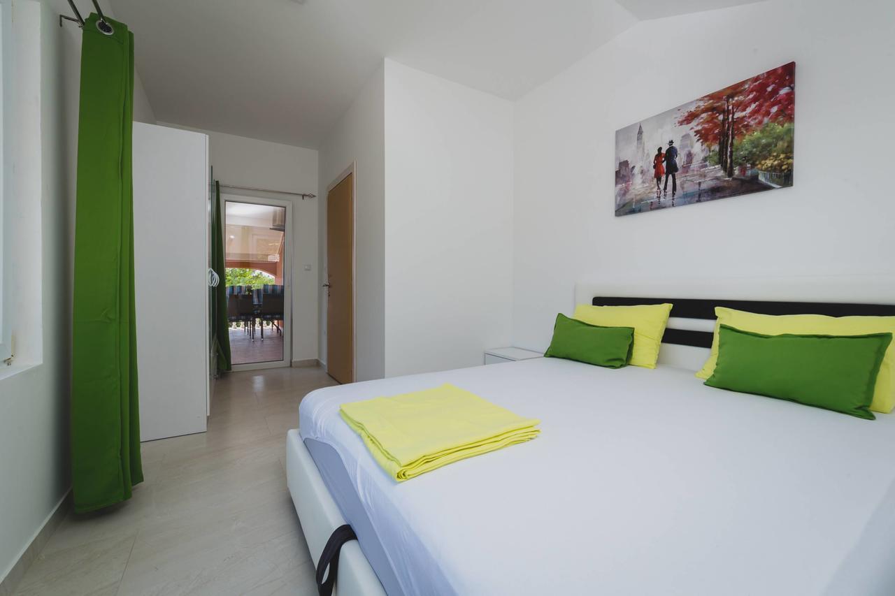 Apartments Kovac Tivat Exterior photo