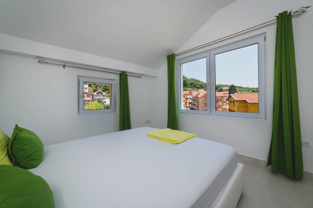 Apartments Kovac Tivat Exterior photo